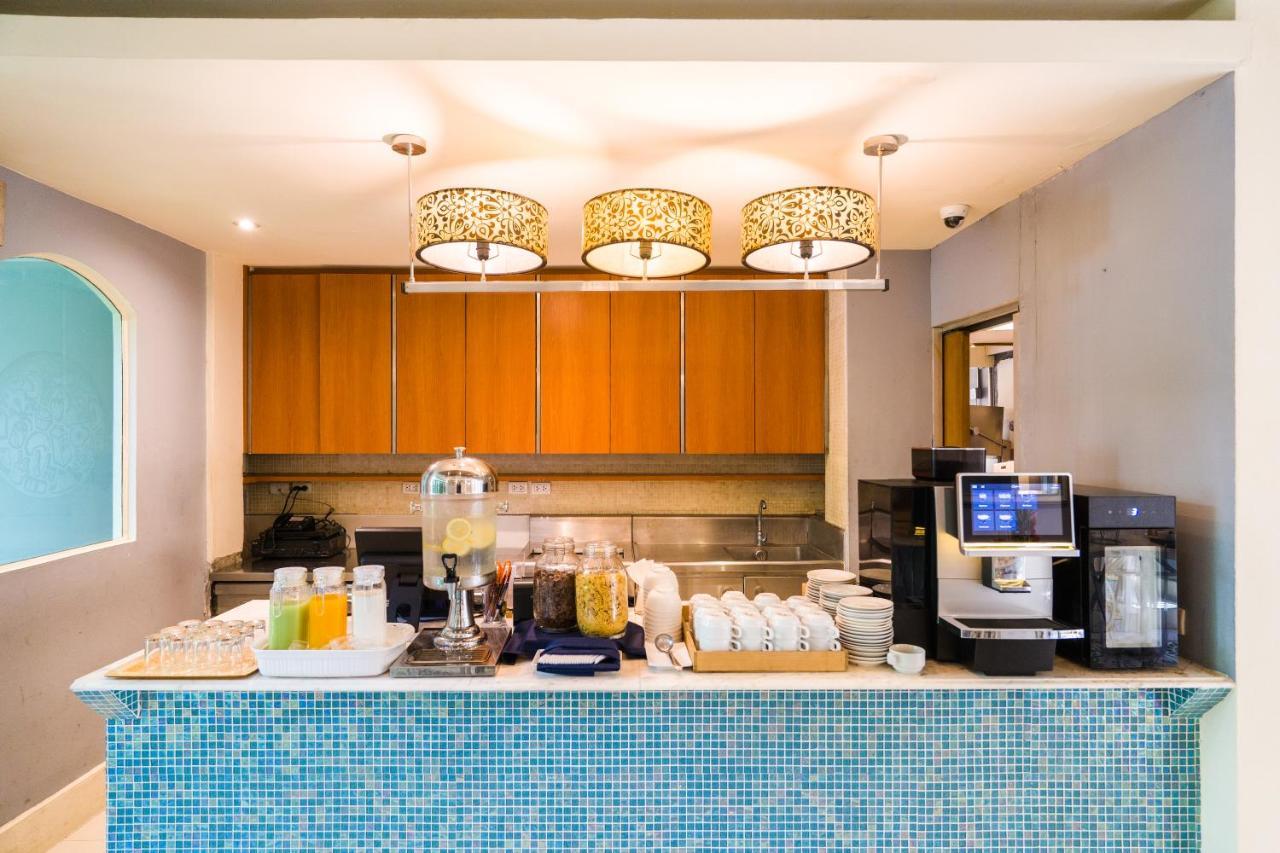 Отель La Petite Salil Sukhumvit Thonglor 1 Бангкок Экстерьер фото